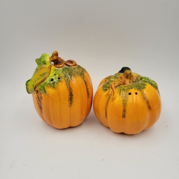 Ceramic Pumpkin Salt & Pepper Shaker Set - Picture 1 of 3
